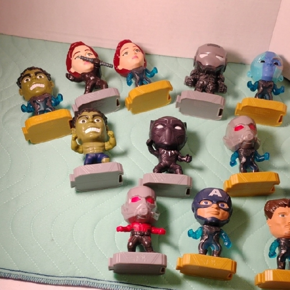 Superhero Action Figure Set - Multicolor - Picture 3 of 3